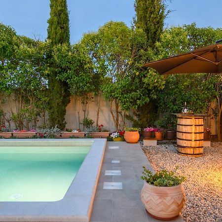 プーラ Haus Rusticaヴィラ エクステリア 写真