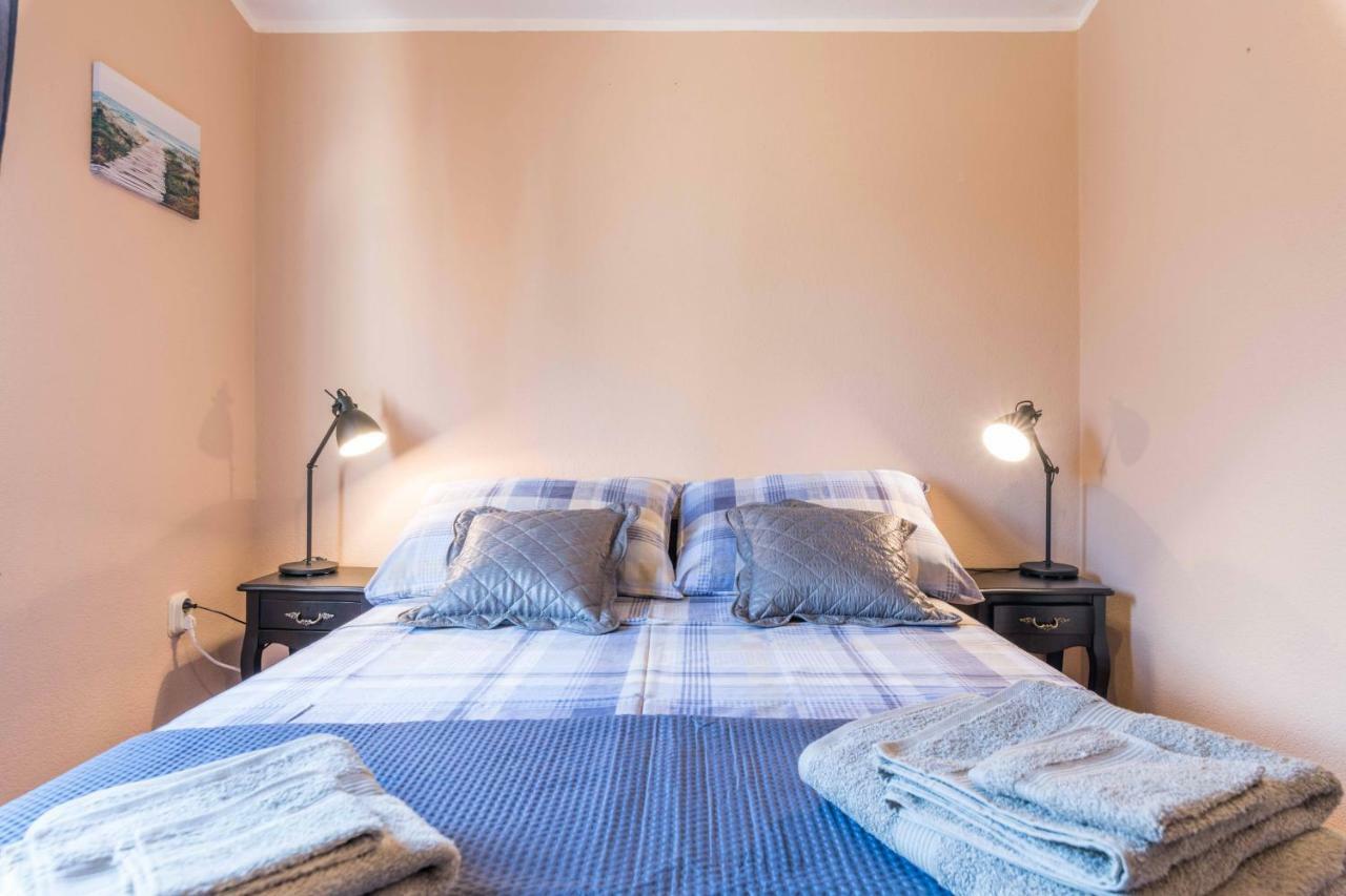 プーラ Haus Rusticaヴィラ エクステリア 写真