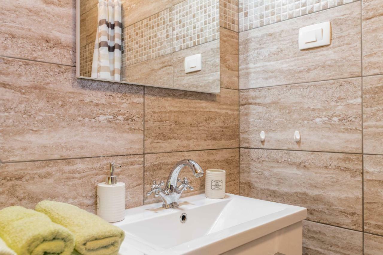 プーラ Haus Rusticaヴィラ エクステリア 写真